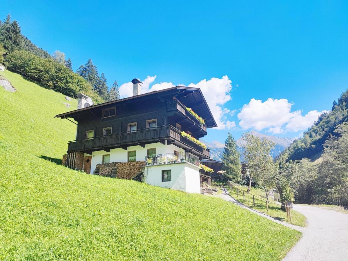 Pretty Holiday Home In Mayerhofen With Balcony Mayrhofen Extérieur photo